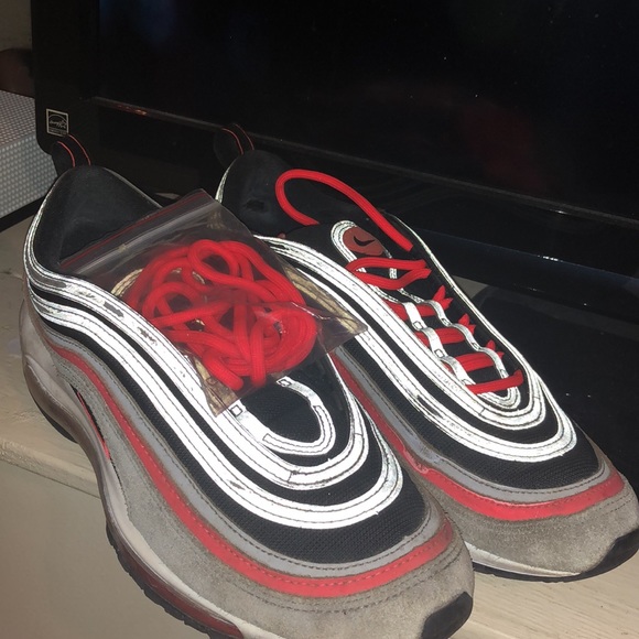 Used airmax 97s Colour way red,black,white,silver - Picture 3 of 9